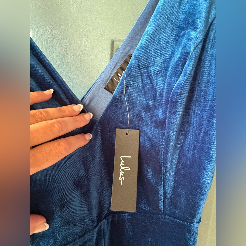 NWT lulus size large blue velvet jumpsuit - Picture 2 of 7